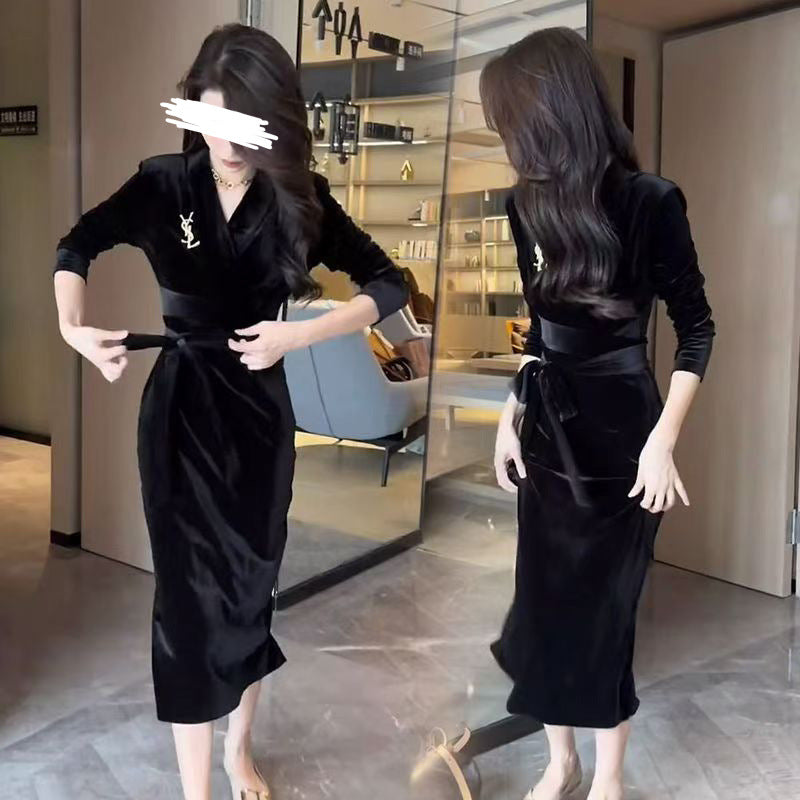 Damen Langarmkleid mit elegantem Wickeldesign und schickem Rüschensaum Drune