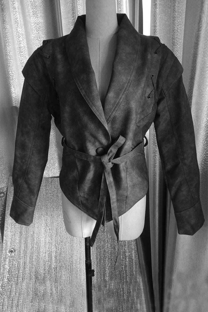 Damen nan taillierter Kunstleder-Blazer mit Schalkragen, Schnürdetails an der Schulter und Bindegürtel Drune