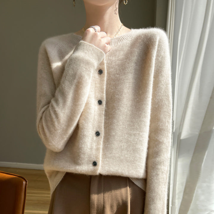 Damen Kurzgeschnittener Feinstrick-Cardigan mit Rundhalsausschnitt und schimmernder Knopfleiste Drune