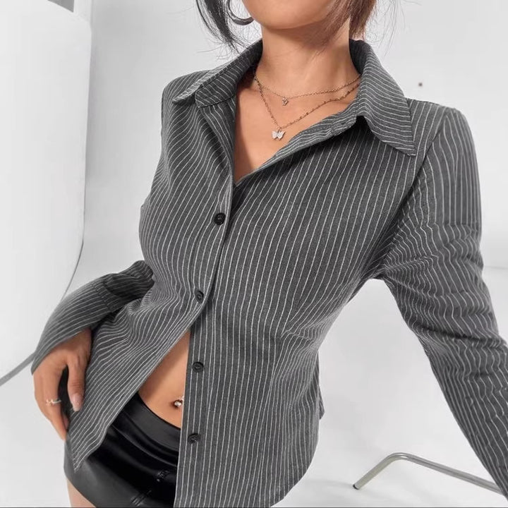 Damen Taillierte Nadelstreifen-Bluse mit ausgestellten Manschetten Drune