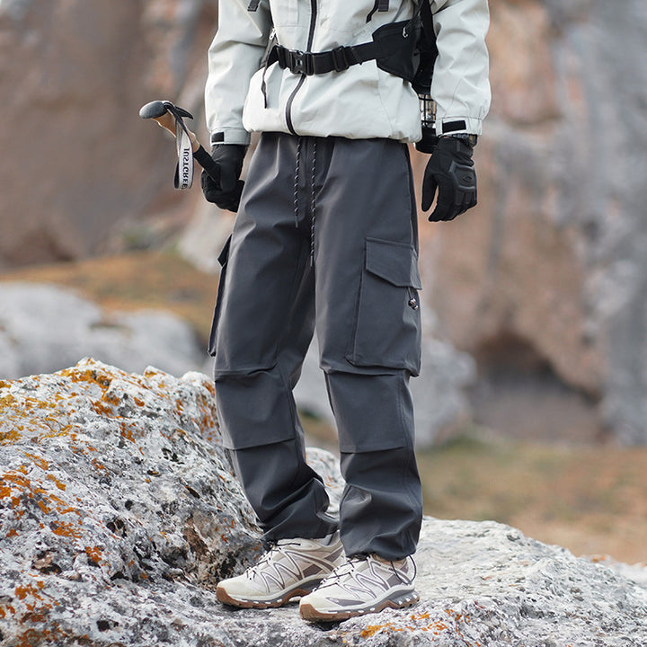 Herren Technische Outdoor-Cargohose mit wasserabweisendem Stretch und verstärkten Knien Drune