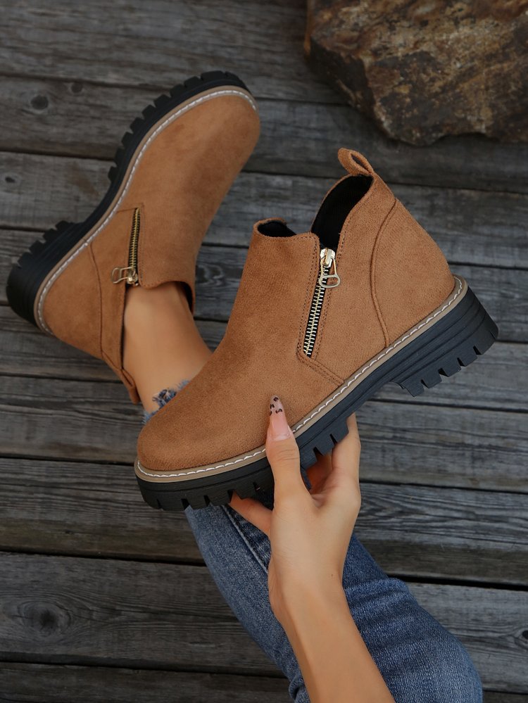 Damen Chelsea-Stiefelette mit profilierter Gummisohle und seitlichem Reißverschluss Drune