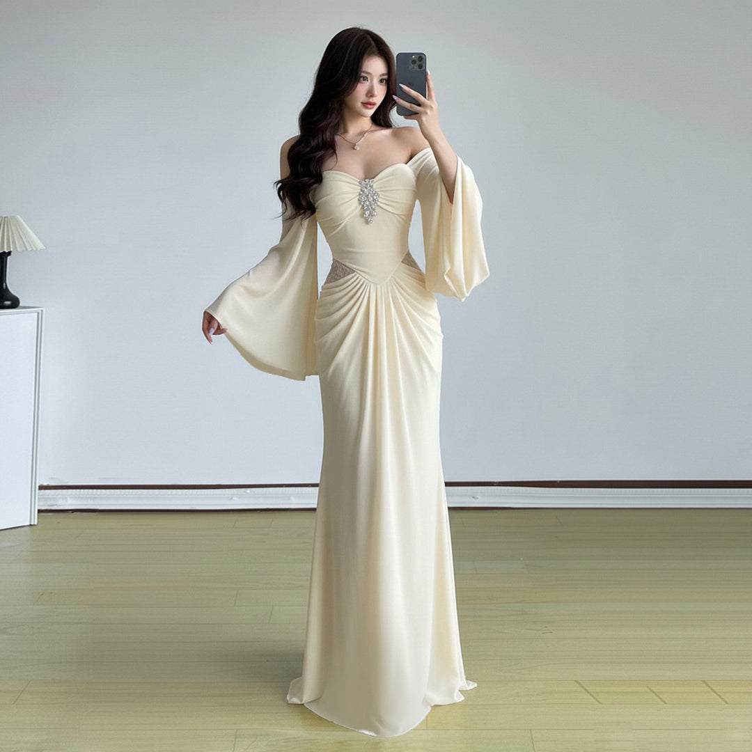 Damen langes Wickelkleid mit dramatischen Schößchenärmeln und cut-out Design Drune