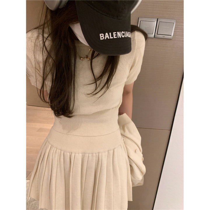 Damen Kurzärmeliges Strickkleid mit Faltenrock und Rundhalsausschnitt Drune