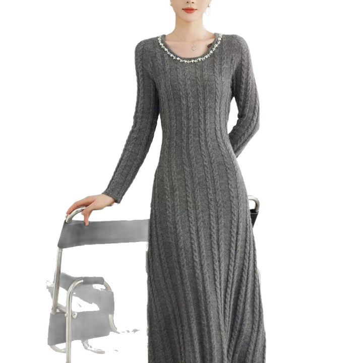 Damen Elegantes Strickkleid mit Zopfmuster und dekorativen Details Drune