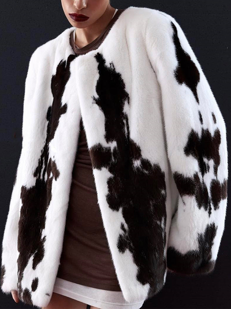 Damen Kurzmantel aus Kunstpelz mit kastiger Silhouette und Kuhfleckenmuster Drune