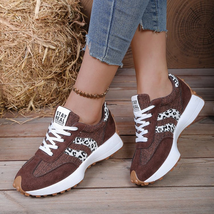 Damen Plateau-Laufsneaker mit Wildlederoptik und Leo-Akzenten Drune