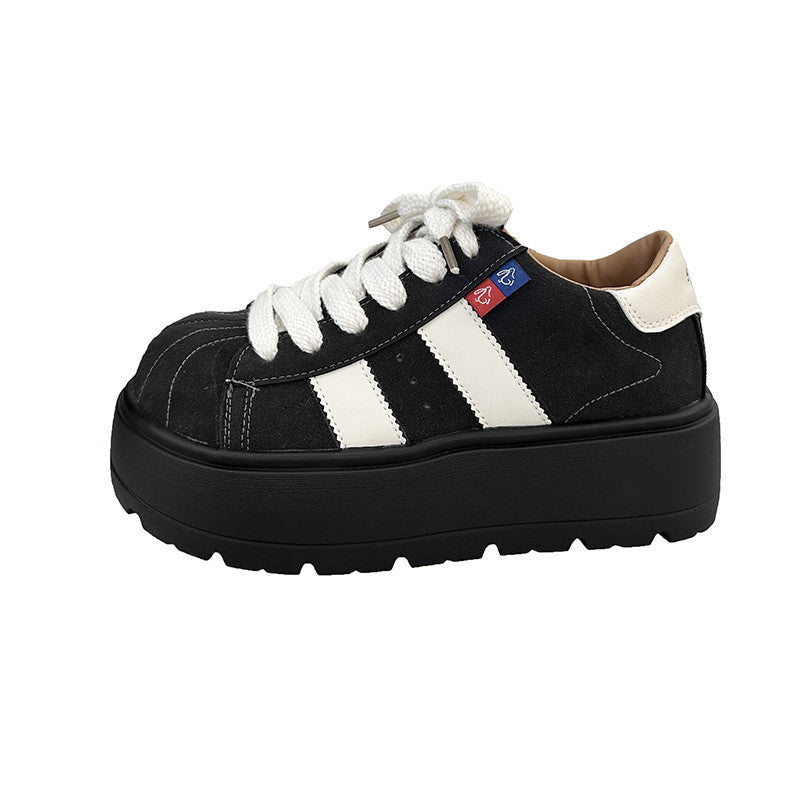 Damen Sportliche Sneaker mit robustem Wildleder-Obermaterial und stylisher Plateausohle Drune