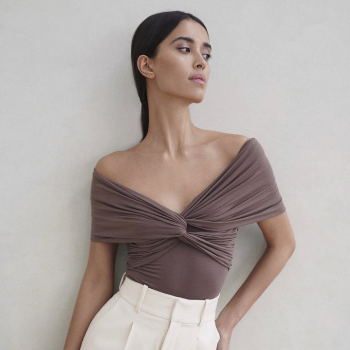 Damen Oberteil mit raffiniertem Wickeldesign und elegantem V-Ausschnitt Drune