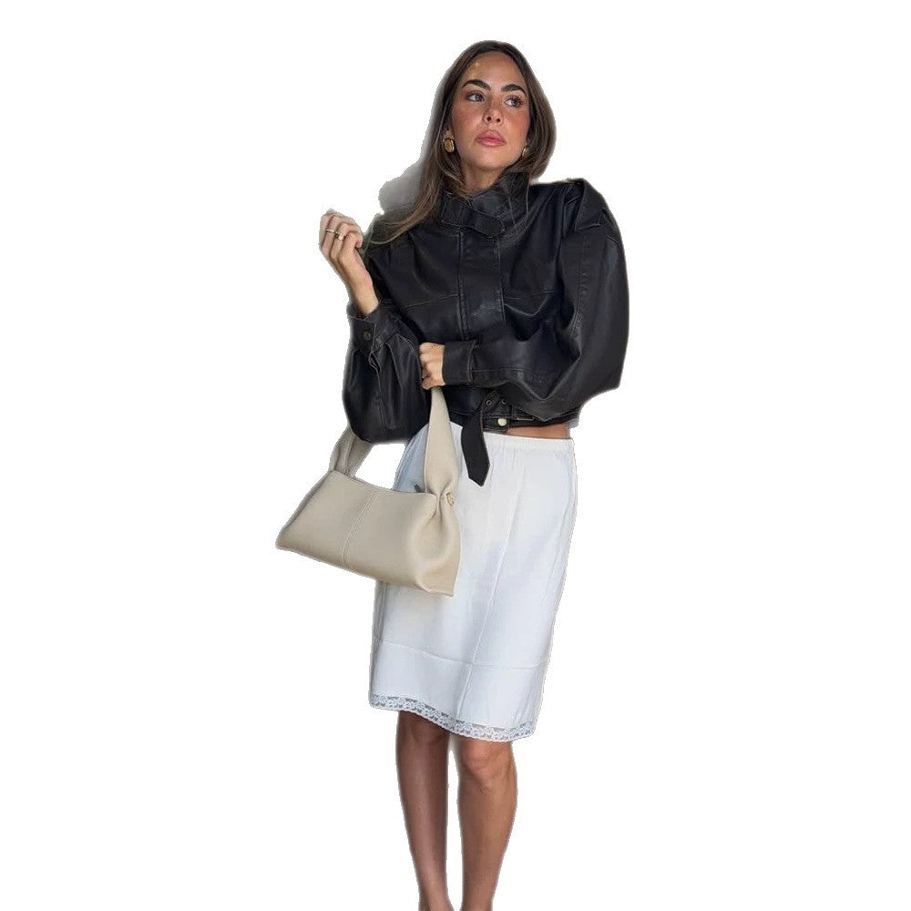 Damen Kurz geschnittene Lederimitat-Bikerjacke mit Stehkragen, Taillenriegel und voluminösen Ärmeln Drune