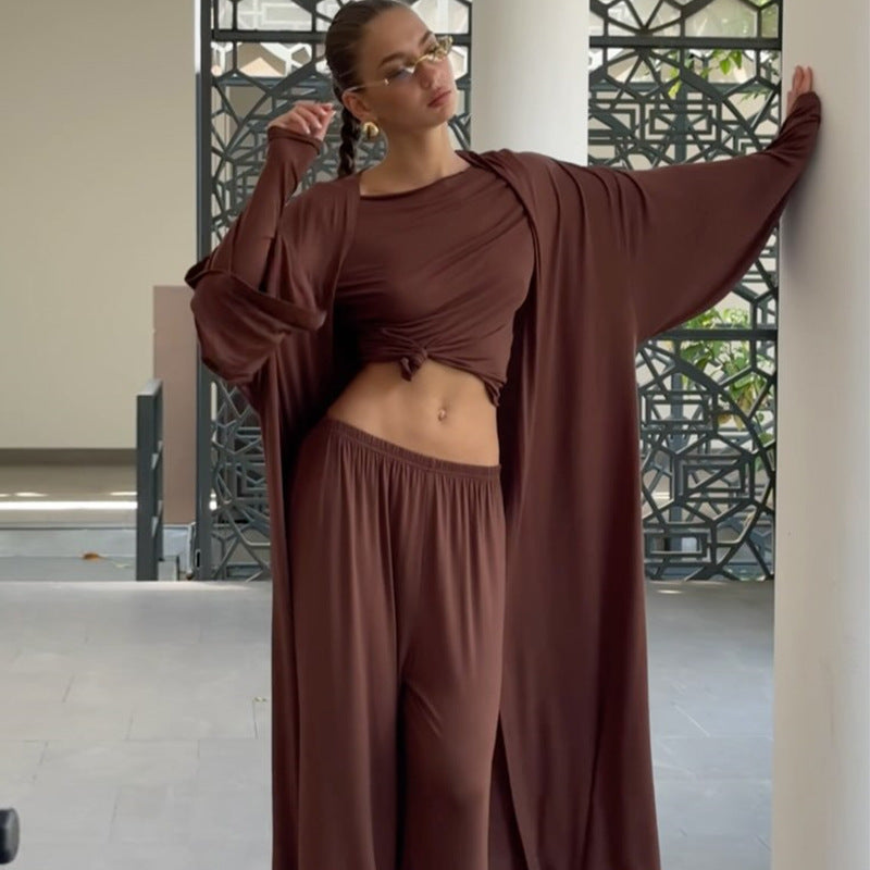 Damen Loungewear-Kombination mit weit geschnittenem Oberteil und weiten Hosen Drune
