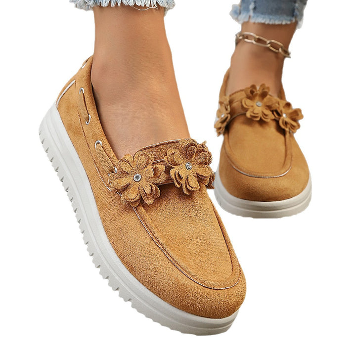 Damen Velours‑Slipper mit Blumenapplikation und profilierter Plateau‑Sohle Drune