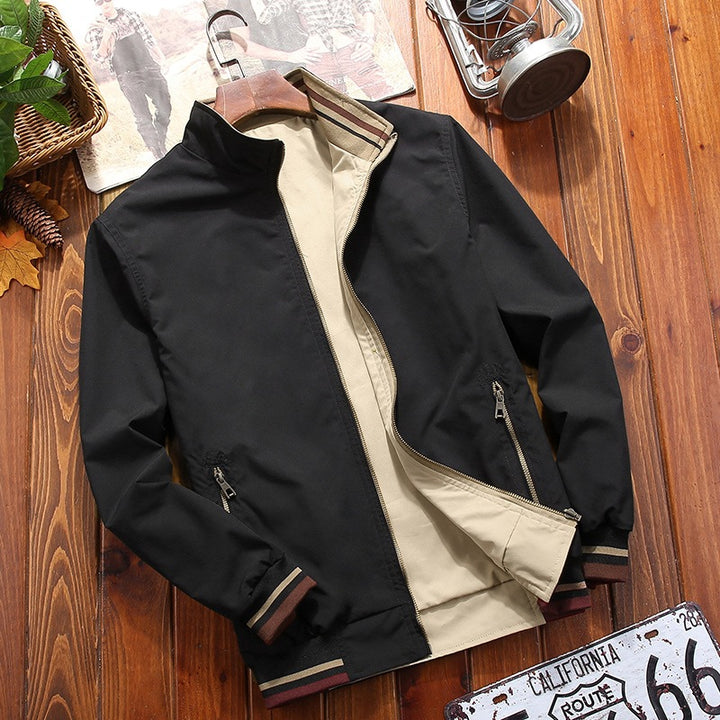 Herren Leichte Bomberjacke im Vintage‑Look mit Stehkragen, Reißverschlusstaschen und gestreiften Rippbündchen Drune