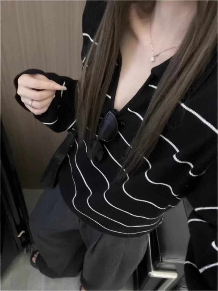 Damen Lässiger Oversize‑Strickpullover mit Polokragen und feiner Querstreifenoptik Drune