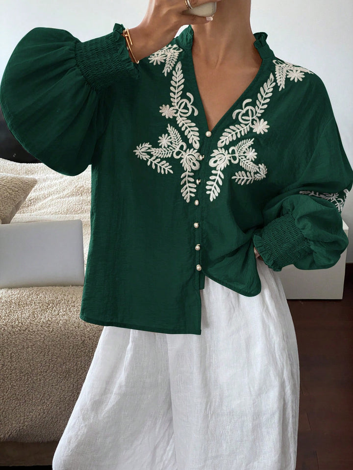 Damen Boho-Bluse mit Puffärmeln, Stickerei und Perlenknöpfen Drune