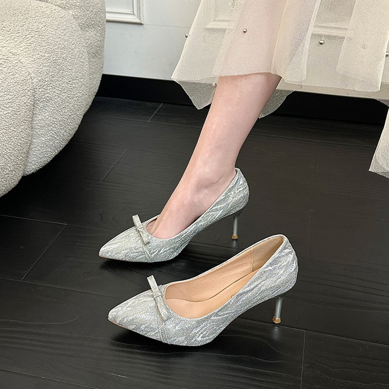 Damen Glänzende spitz zulaufende Stiletto‑Pumps mit Zier‑Schleife Drune