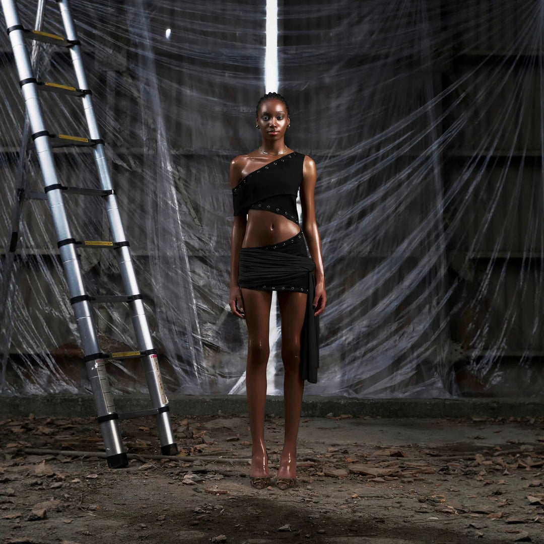 Damen Asymmetrisches Crop-Top mit ausgefallenem Schnitt und dekorativen Ösen Drune