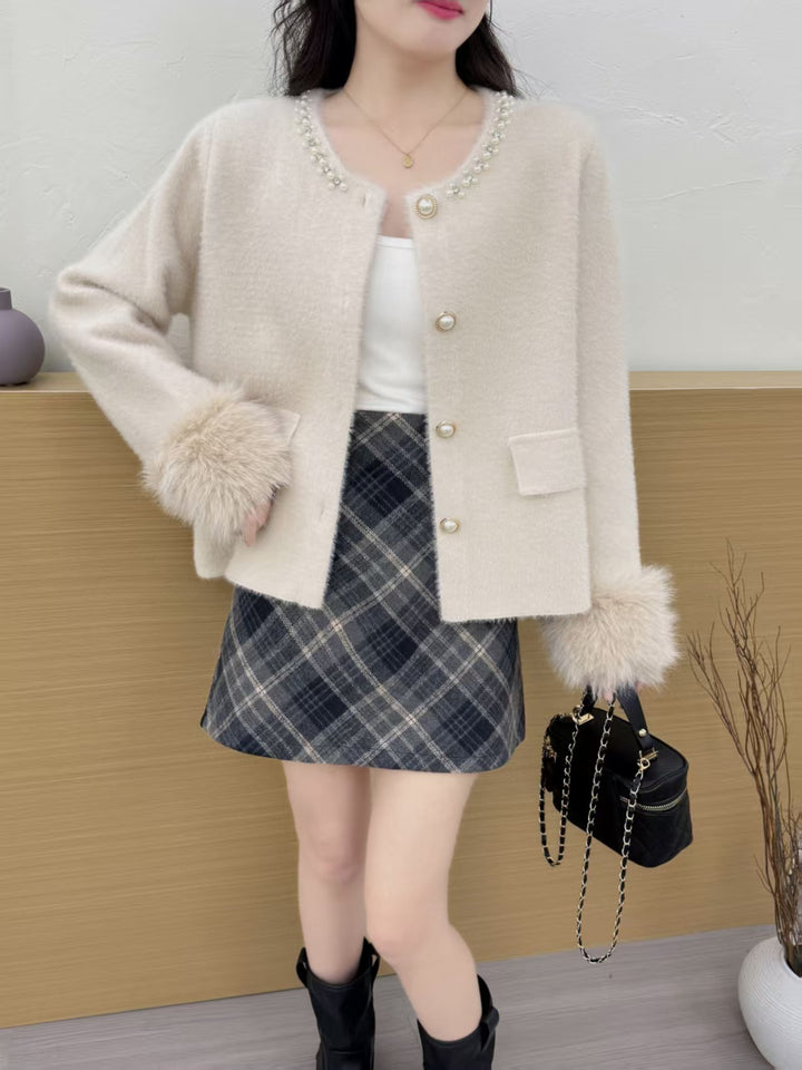 Damen elegante Strickjacke mit Perlenverzierung und flauschigen Ärmeln Drune