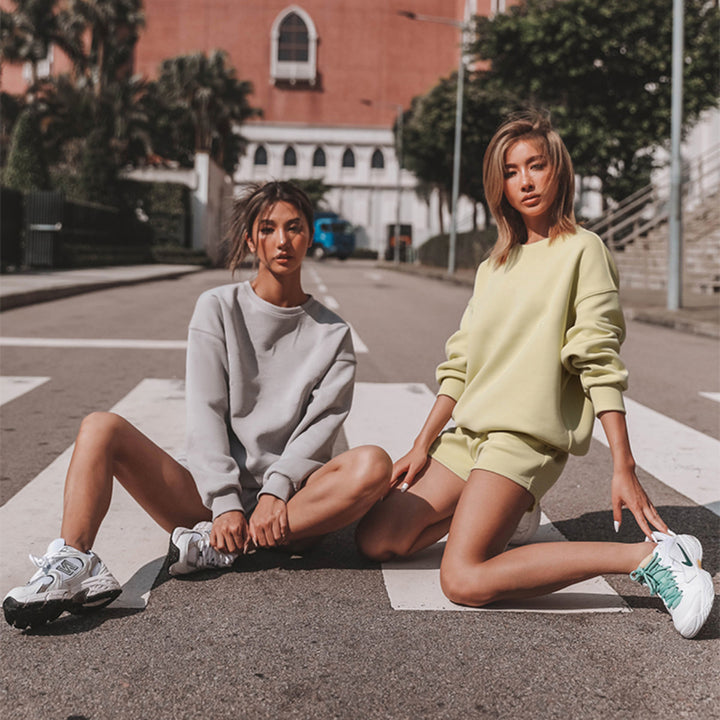 Damen bequemer Sport-Loungewear-Anzug aus weichem Frottee mit lässigem Schnitt