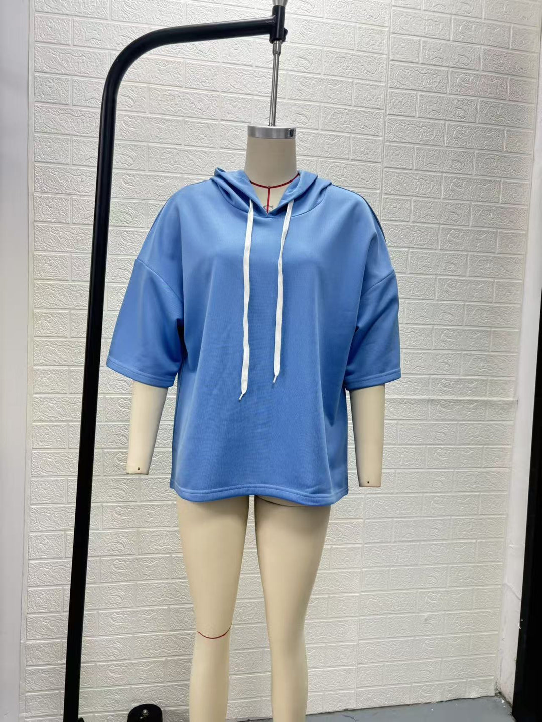 Damen Kurzarm-Oversize-Hoodie mit Kapuze und Kontrastkordel Drune