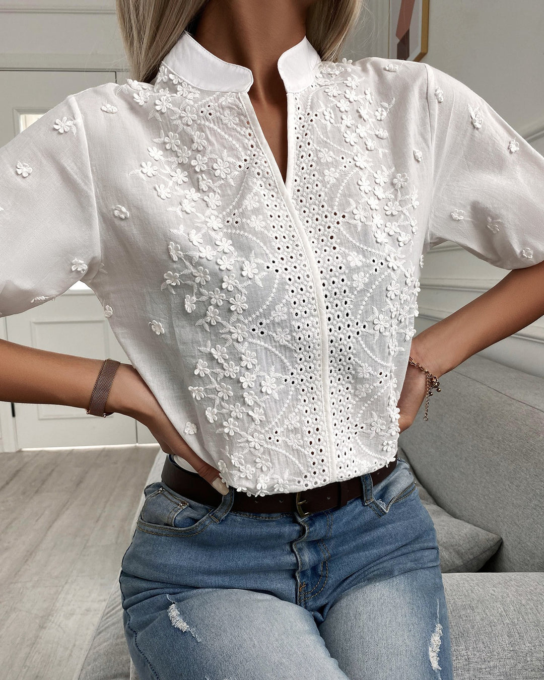 Damen Bluse mit floralen Stickereien und Knopfleiste Drune