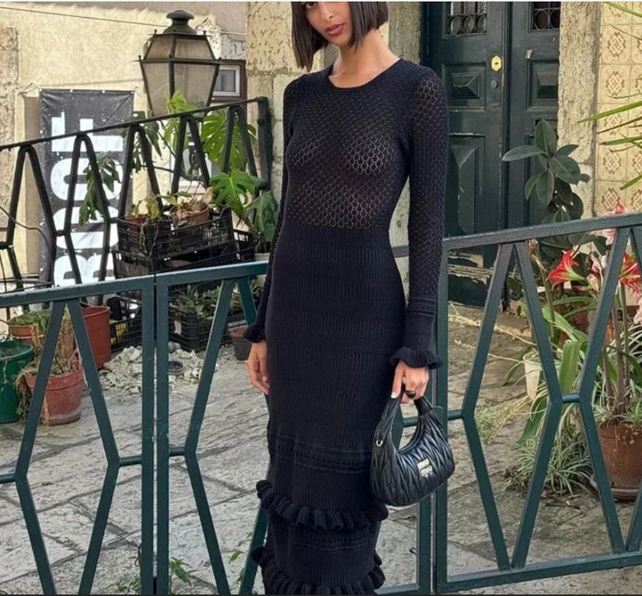 Damen Strickmaxikleid mit raffiniertem Lochmuster und kontrastierendem Streifen Drune