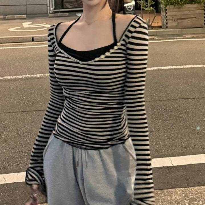 Damen nan gestreiftes Off-Shoulder-Langarmshirt mit diagonaler Zierknopfleiste und figurbetonter Silhouette Drune