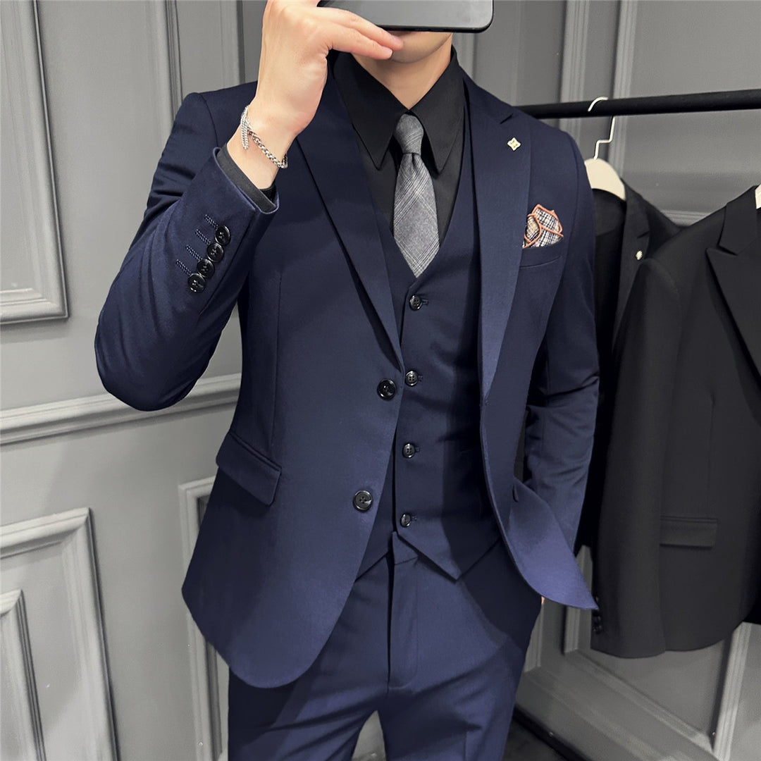 Herren Slim-Fit Businessanzug mit Weste, schmalem Revers und feiner Struktur Drune
