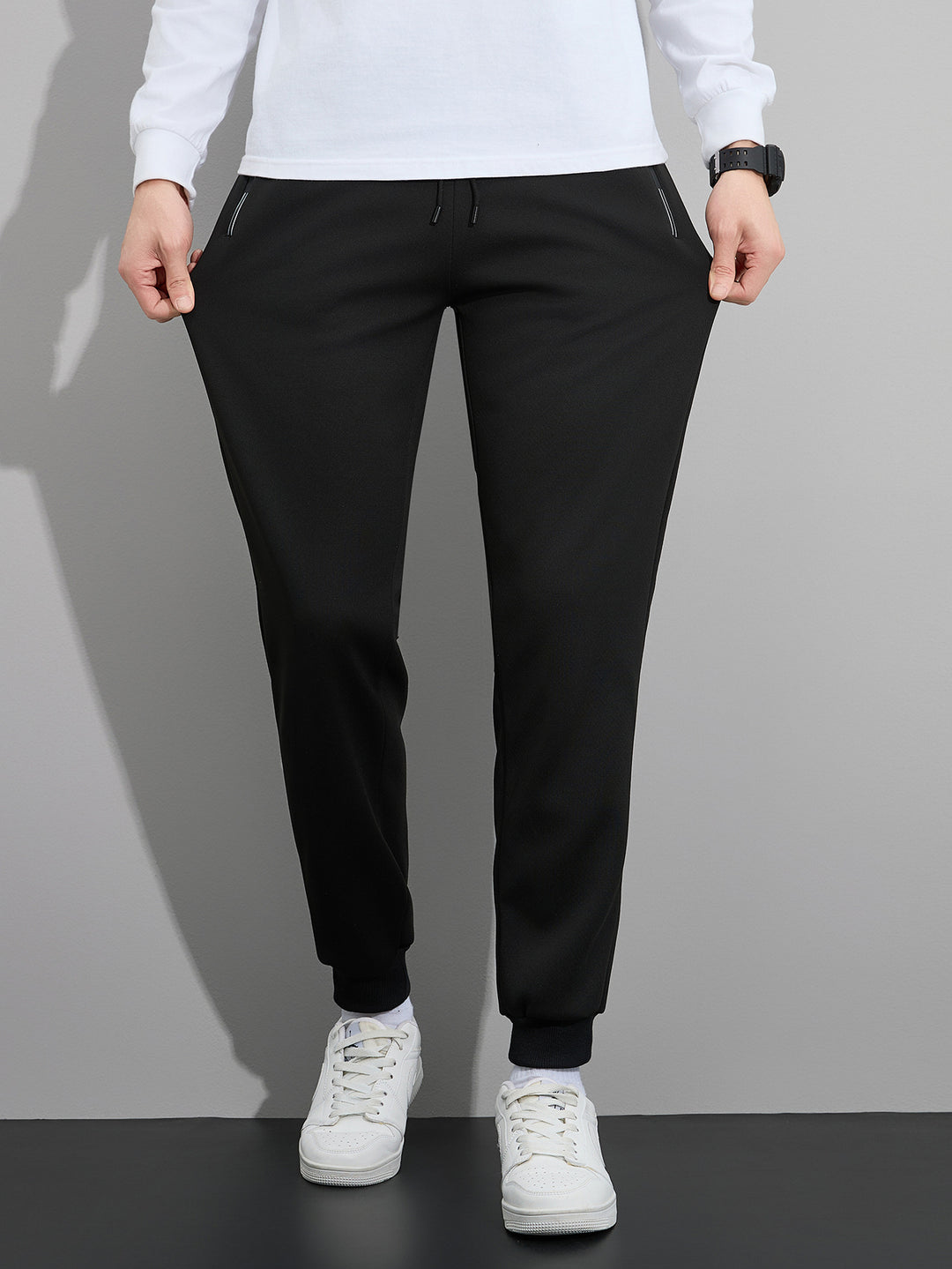 Herren Tapered Performance-Jogginghose mit elastischem Bund, Reißverschlusstaschen & gerippten Beinbündchen Drune