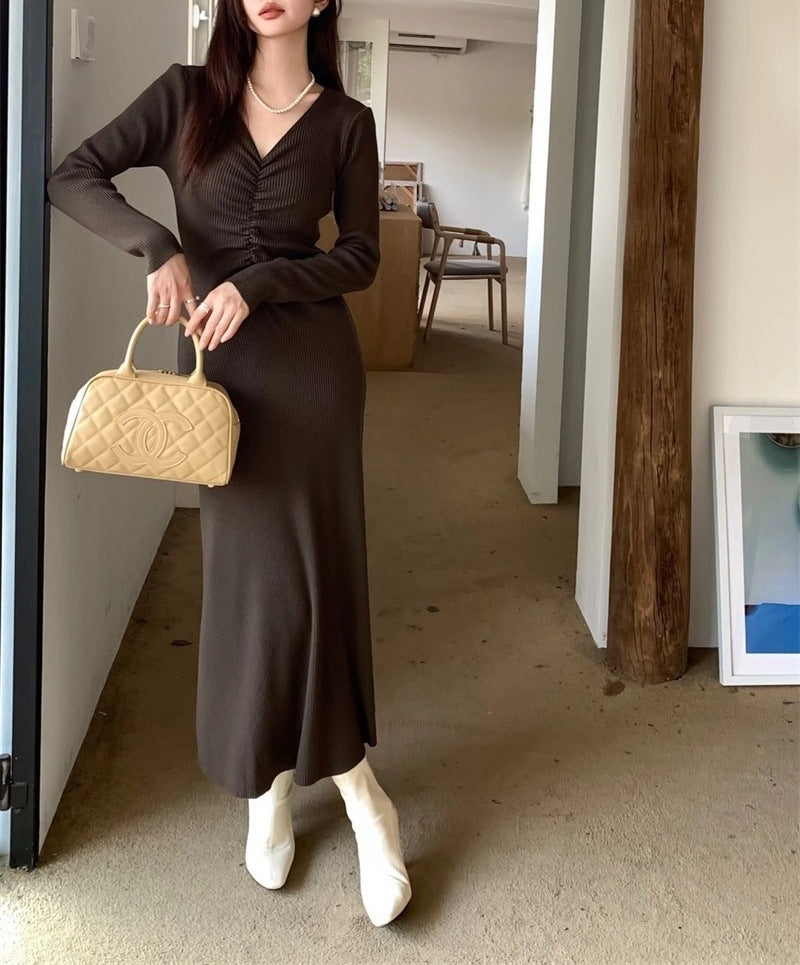 Damen Langarm-Strickkleid mit raffiniertem V-Ausschnitt und tailliertem Schnitt Drune