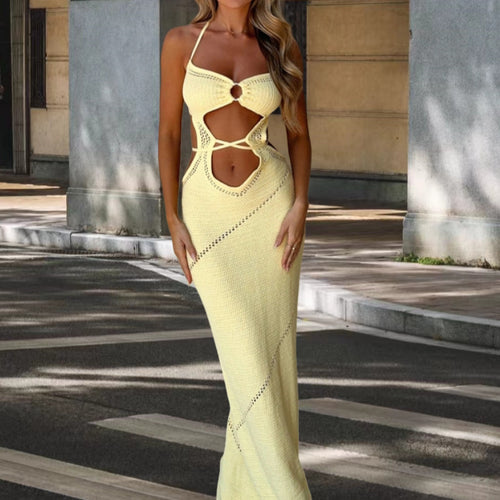 Damen Strickkleid mit cut-out Details und Neckholder-Design Drune