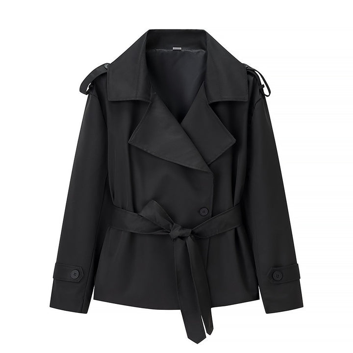Damen nan kurzer taillierter Trenchcoat mit Bindegürtel, großem Revers und Manschettenriegel Drune