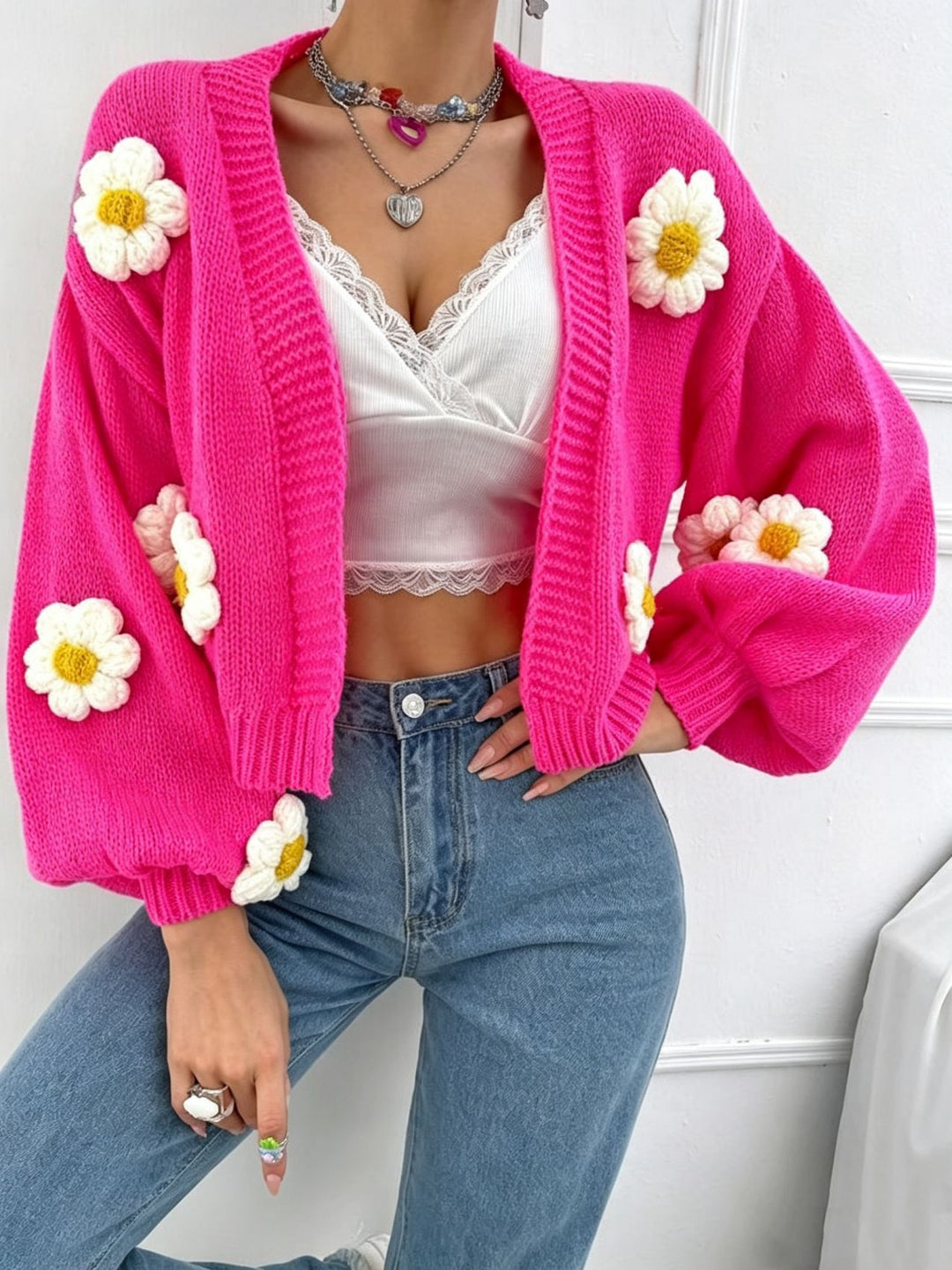 Damen Kurzgeschnittener Grobstrick-Cardigan mit 3D-Blütenapplikationen Drune