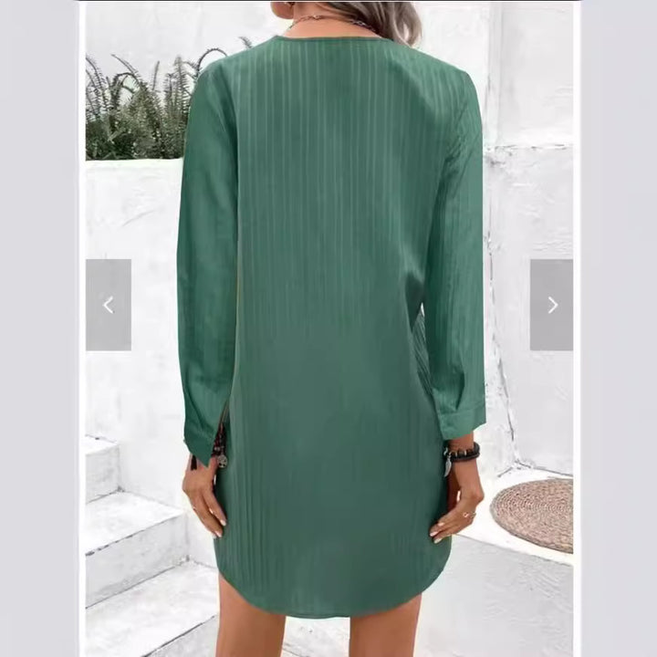 Damen V-Ausschnitt Bluse mit feinen Streifen und Knopfdetails Drune