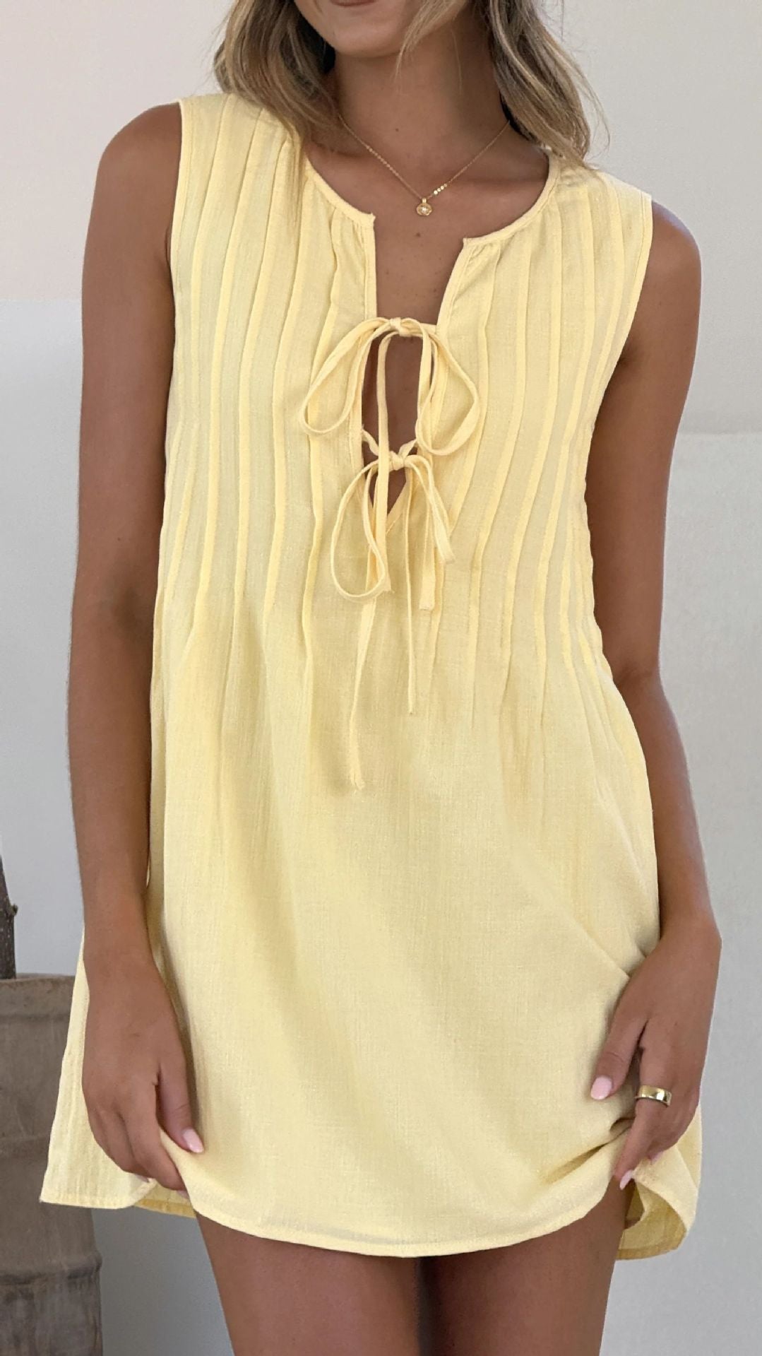 Damen lässiges Sommerkleid mit Bindegürtel und Rippstruktur Drune