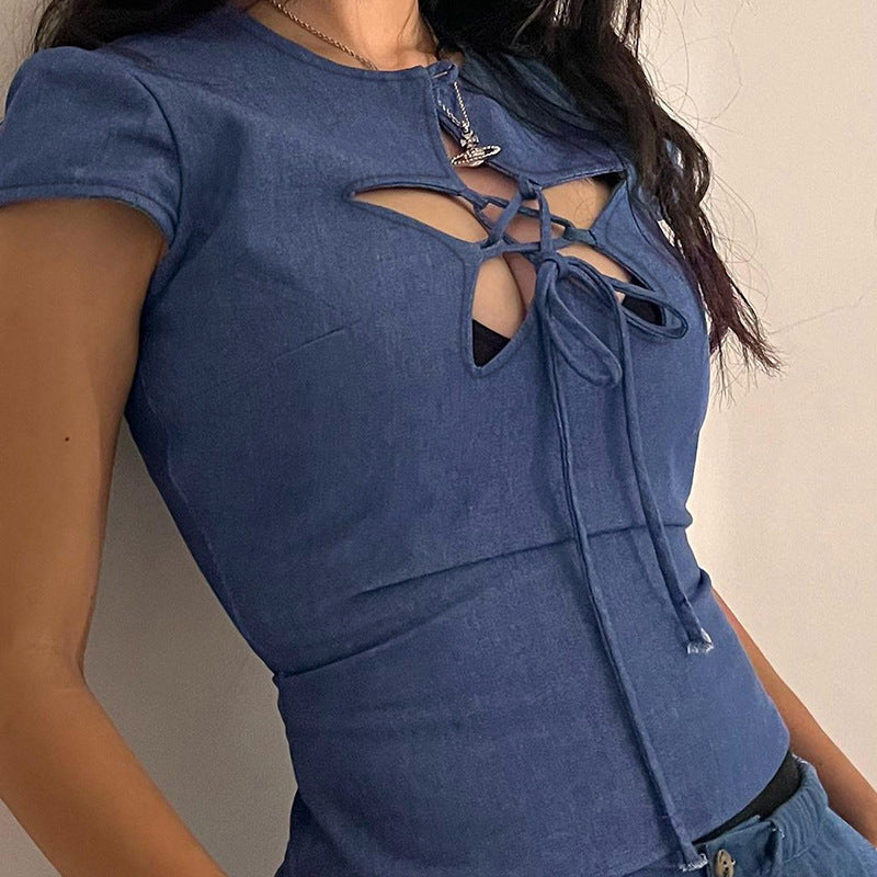 Damenoberteil mit einzigartigem Cut-Out-Design und eleganter Schnürung Drune