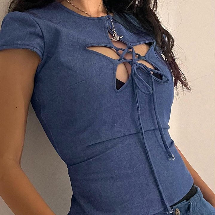 Damenoberteil mit einzigartigem Cut-Out-Design und eleganter Schnürung Drune