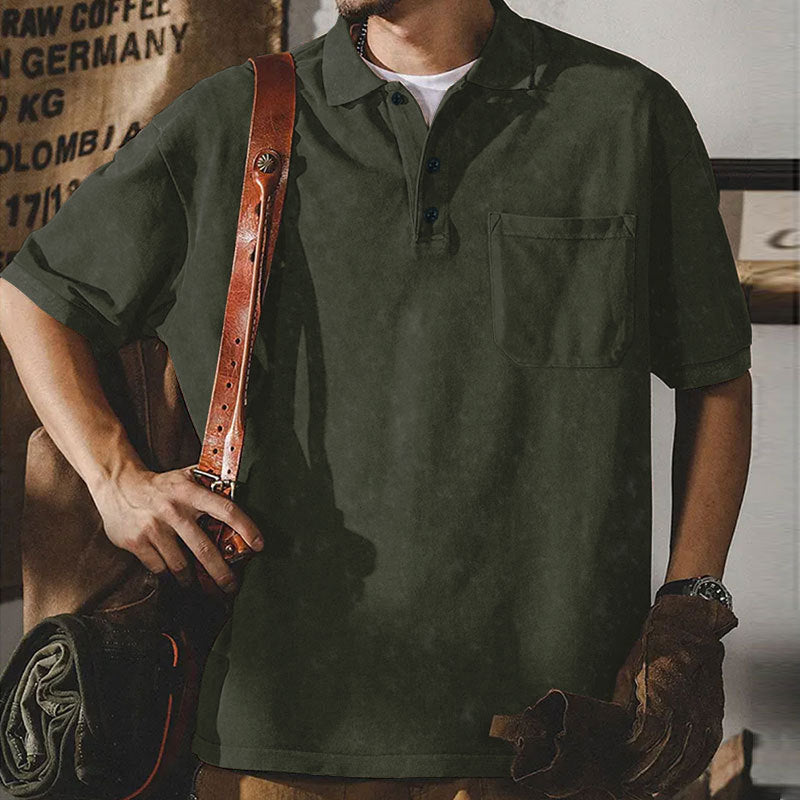 Herren nan locker geschnittenes Baumwoll-Poloshirt mit aufgesetzter Brusttasche und kurzer Knopfleiste Drune