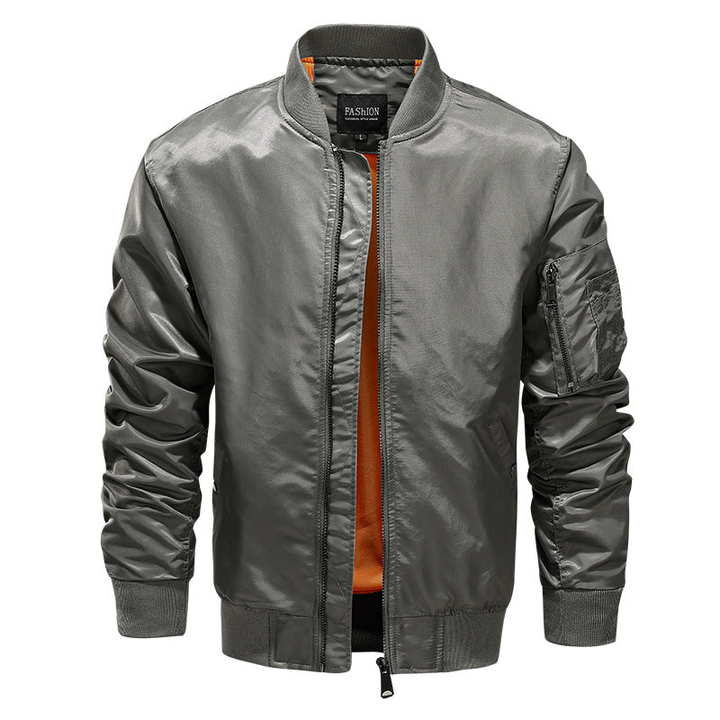Herren Leichter Nylon‑Bomber mit kontrastierendem Futter und Ärmeltasche Drune