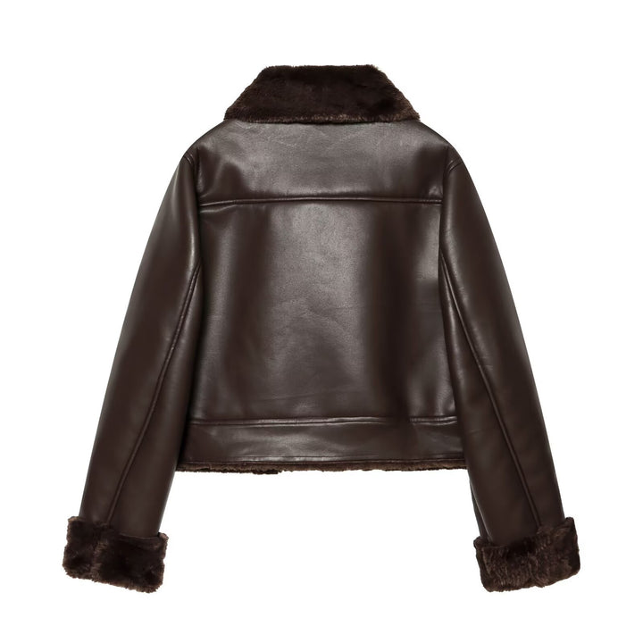 Damen Kurze wattierte Kunstlederjacke mit Teddy-Futter, Fellkragen und aufgesetzten Pattentaschen Drune