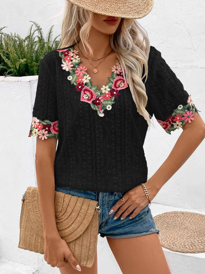 Damen Bluse mit floralen Stickereien und luftigen Ärmeln Drune