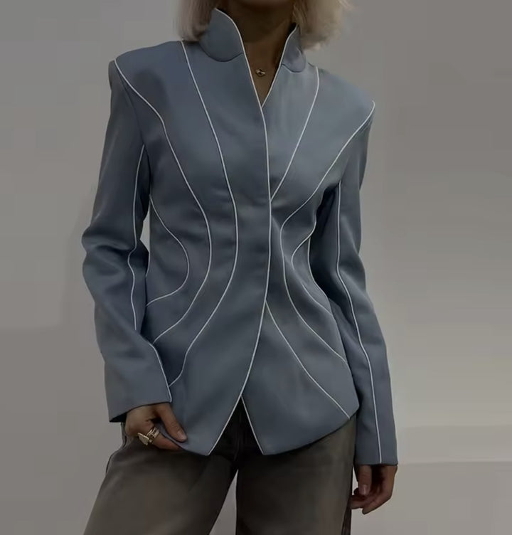 Damen Skulpturale Taillierte Blazerjacke mit Stehkragen und Zierpaspeln Drune
