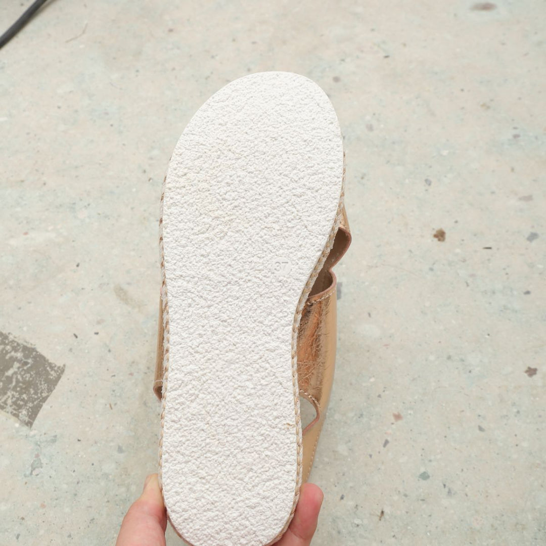 Damen nan Plateau-Sandalette aus geprägtem Kunstleder mit geflochtener Espadrille-Sohle und verstellbarem Fersenverschluss Drune
