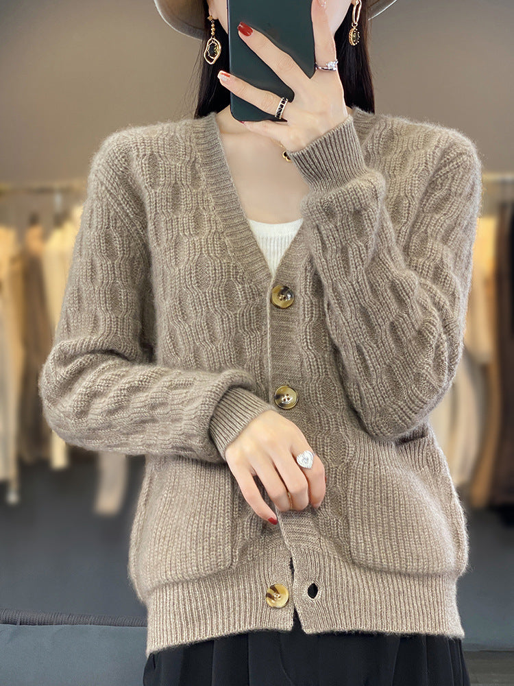 Damen Weicher Angora‑Look Zopfmuster-Cardigan mit V‑Ausschnitt und aufgesetzten Taschen Drune