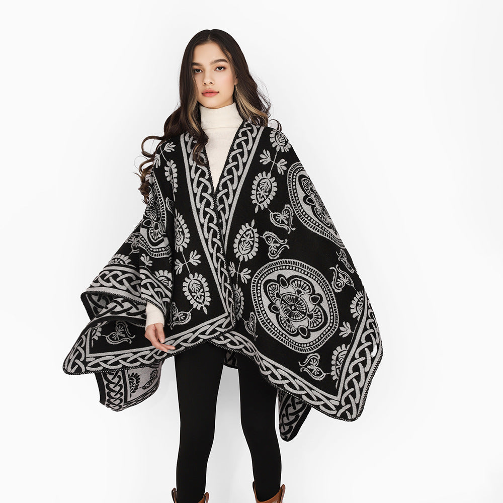 Damen Oversize-Cape mit ornamentalem Jacquard und asymmetrischem Zipfelsaum Drune