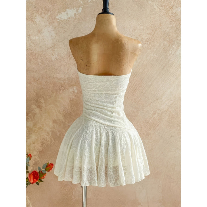 Damen Babydoll Kleid mit elegantem Spitzenbesatz und gerafftem Saum Drune