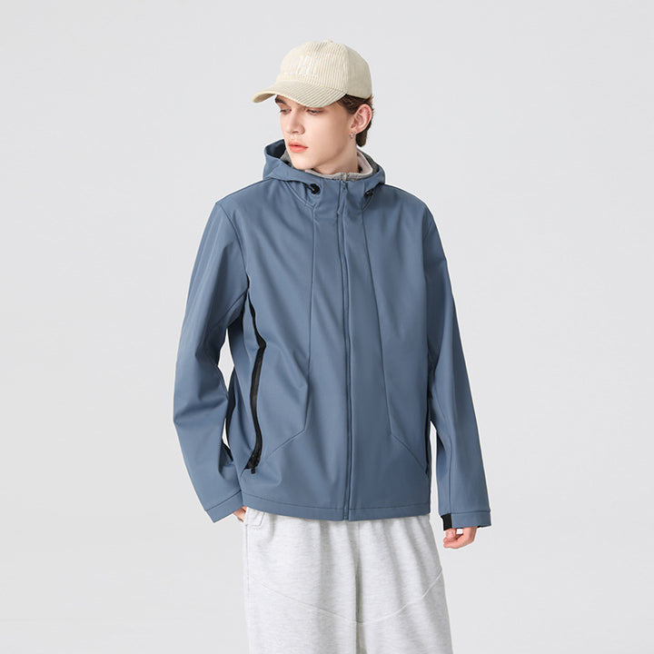 Herren Minimalistische Softshell‑Regenjacke mit verdecktem Reißverschluss, integrierter Kapuze und atmungsaktivem Meshfutter Drune