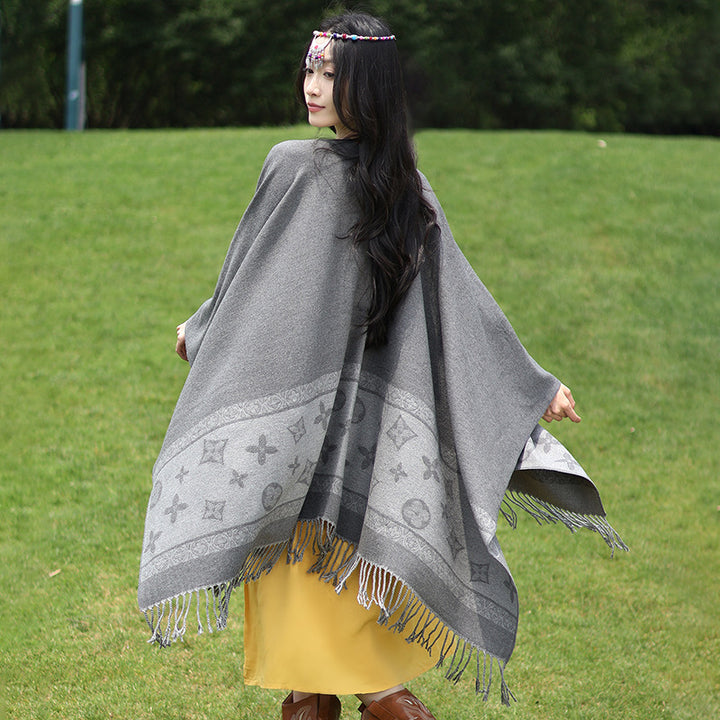 Damen Oversize‑Rechteckponcho aus Wollmix mit eingewebter Jacquardbordüre und Fransensaum Drune