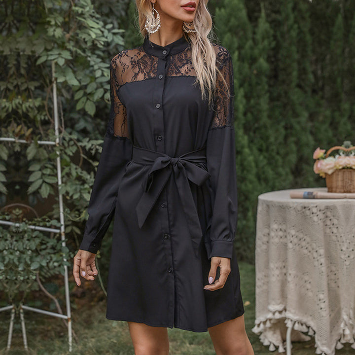 Damen Hemdblusenkleid mit Spitzenpassé, Taillengürtel und A-Linien-Schnitt Drune