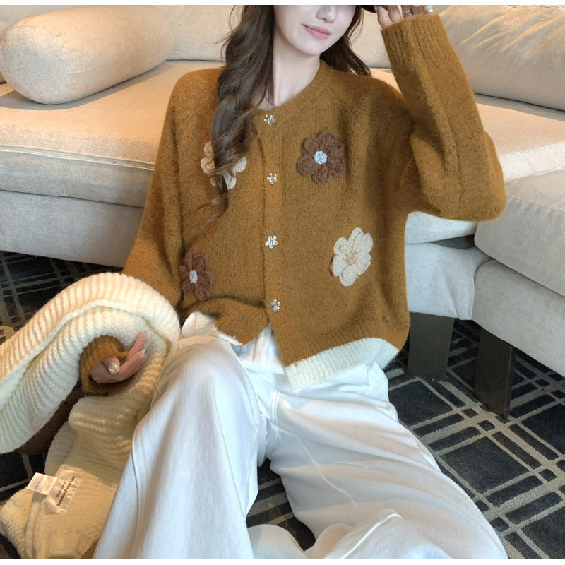 Damen Kuschelige Strickjacke mit floralen Applikationen Drune